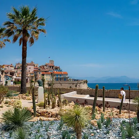 Antibes, A Vos Pieds Апартаменти